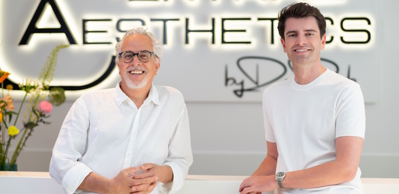 Brustvergrößerung, Team, Dr. Deb, Plastische Chirurgie & Schönheitschirurgie in Frankfurt 
