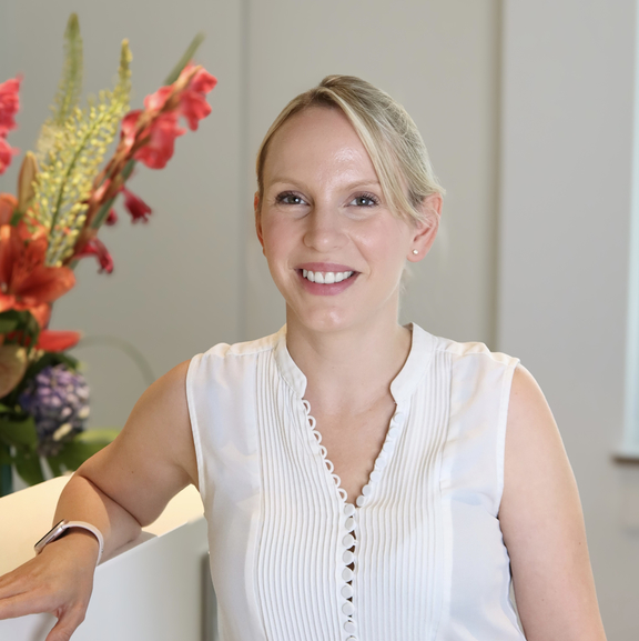 Dr. med. Isabel Kiehlmann - Fachärztin für Plastische und Ästhetische Chirurgie Central Aesthetics by Dr. Deb
