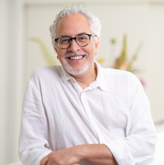 Dr. med. Robin Deb - Facharzt für Plastische und Ästhetische Chirurgie Central Aesthetics by Dr. Deb