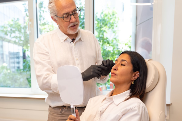 praxis-10-central-aesthetics-frankfurt-dr-deb.jpg 